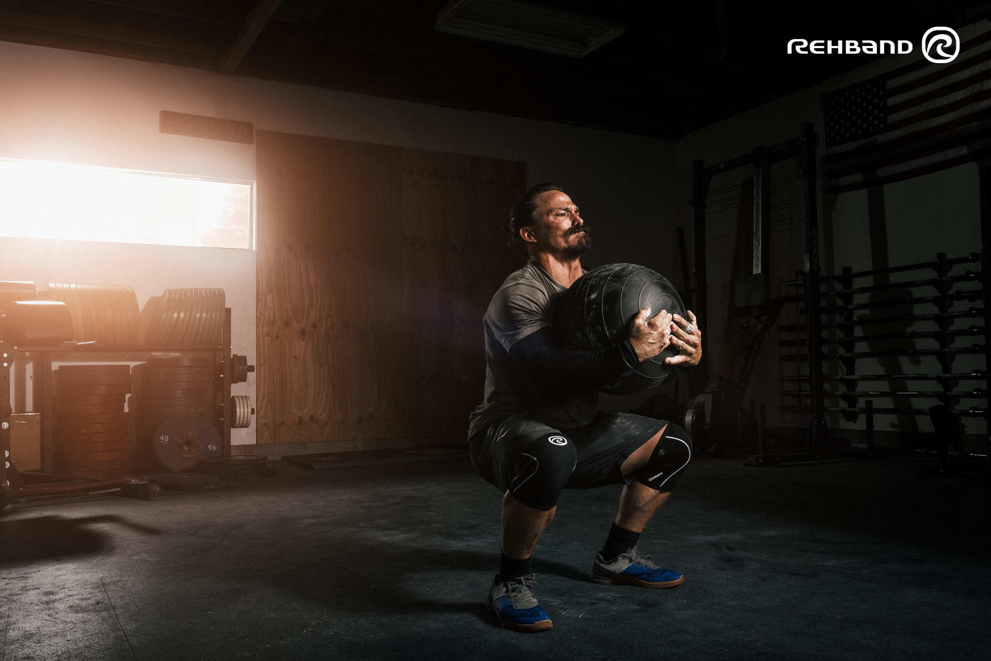 HOW TO CHOOSE THE RIGHT REHBAND KNEE SLEEVES - Industrial Athletic