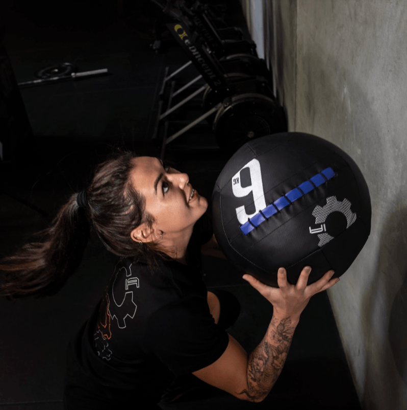 Wall Ball \ 6kg Medicine Ball | Industrial Athletic